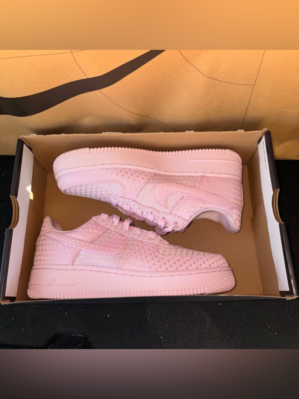 NEW Nike Air Force 1 Low Valentine's Day Pink Foam NBY IQ9965-601 Women Size 7.5 - Picture 8 of 8